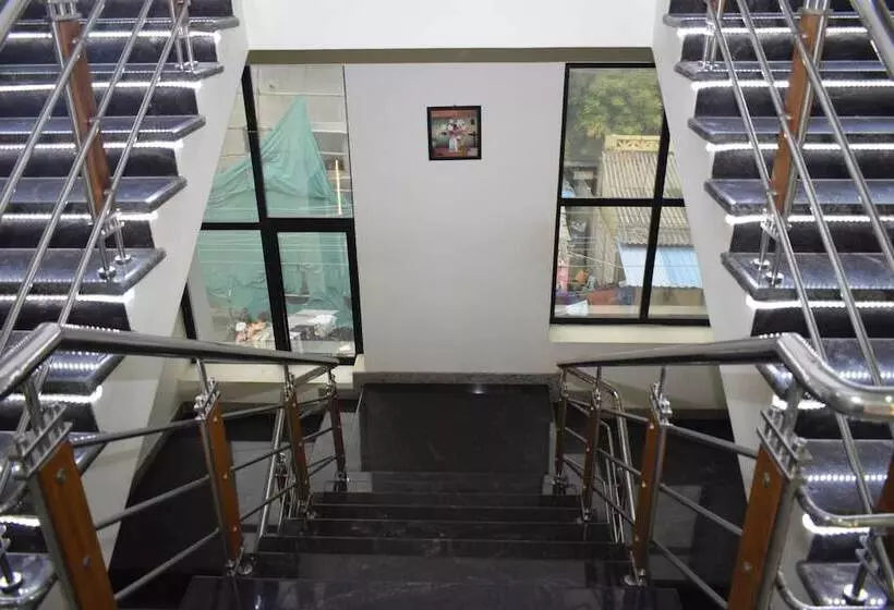 هتل Shri Subham Residency