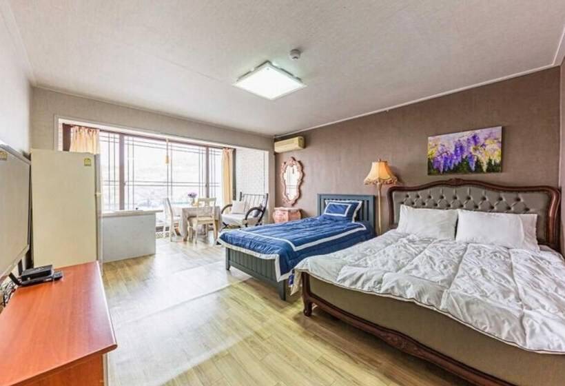 Hotel Yangyang Silver Sea Pension