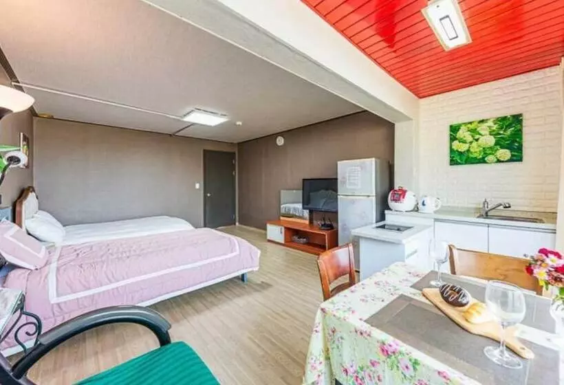 Hotelli Yangyang Silver Sea Pension