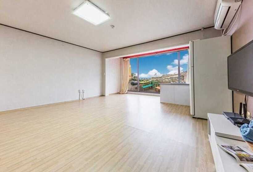 Hotel Yangyang Silver Sea Pension