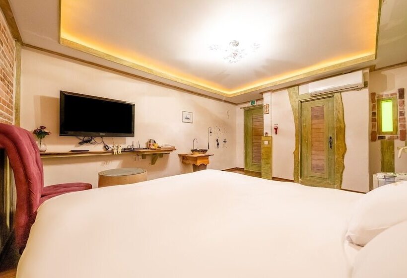 Motel The Seven Dwarfs In The Eumseong Forest