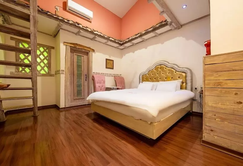 Motelli The Seven Dwarfs In The Eumseong Forest