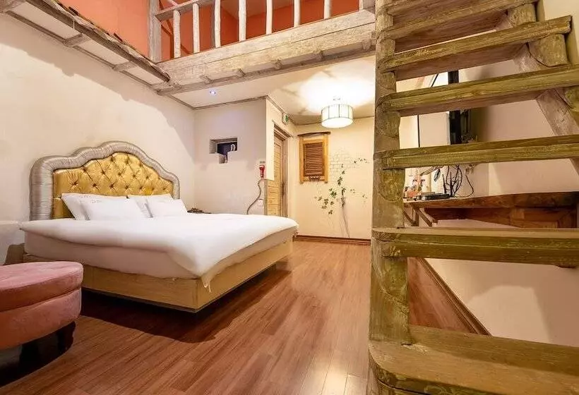 Motelli The Seven Dwarfs In The Eumseong Forest