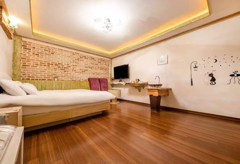 Motelli The Seven Dwarfs In The Eumseong Forest