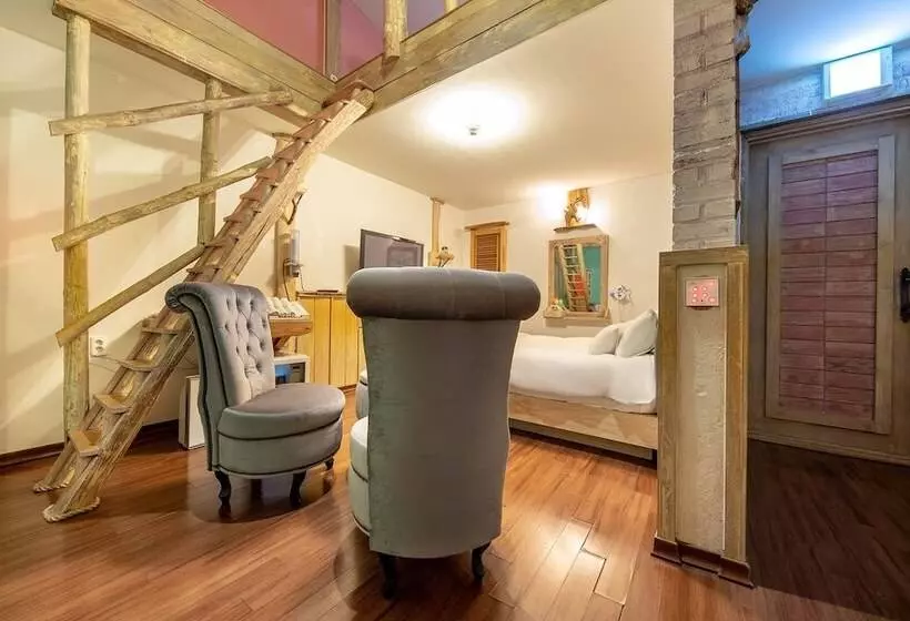 Motelli The Seven Dwarfs In The Eumseong Forest