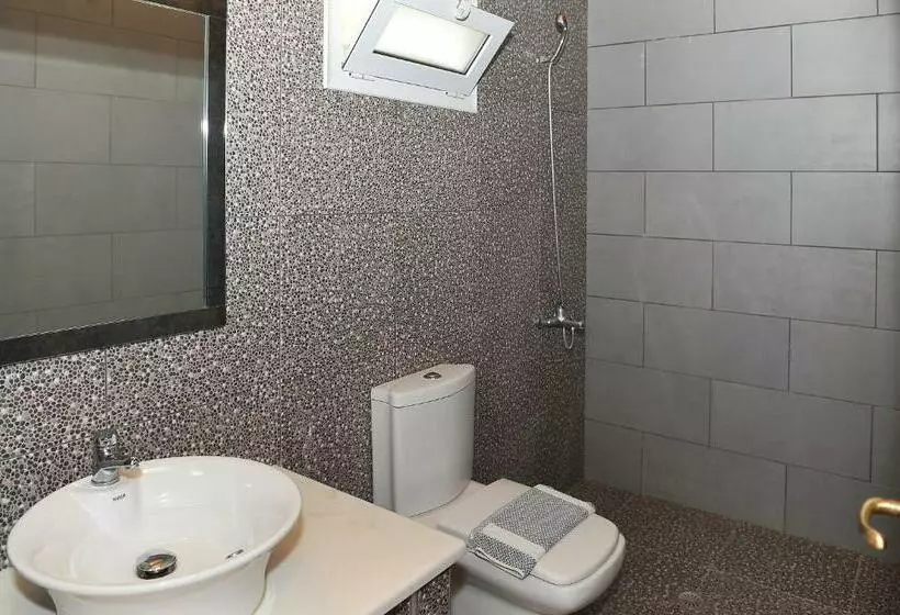 Majatalo Galini Tropica