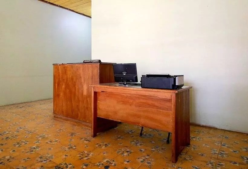 Spot On 2825 Hotel Mutiara