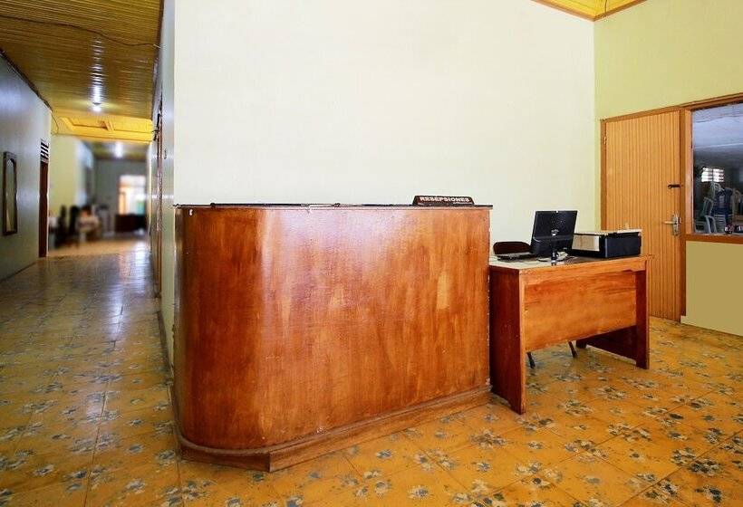 Spot On 2825 Hotel Mutiara