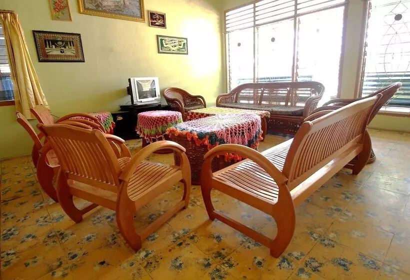 Spot On 2825 Hotel Mutiara