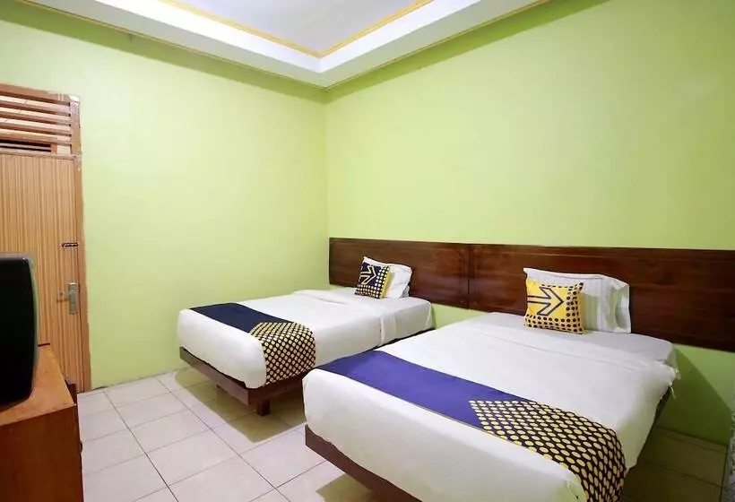 Spot On 2825 Hotel Mutiara