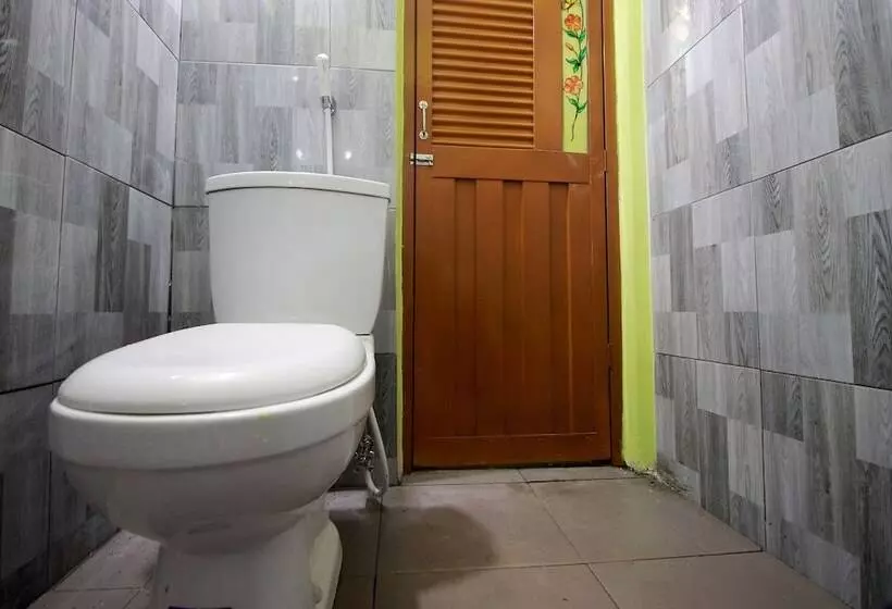 Spot On 2825 Hotel Mutiara