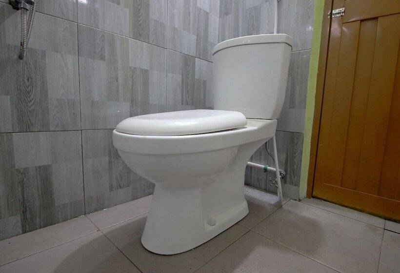 Spot On 2825 Hotel Mutiara