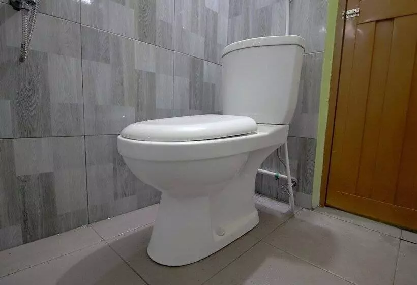 Spot On 2825 Hotel Mutiara