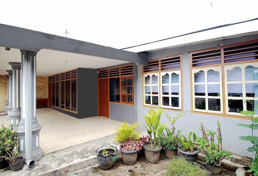 Spot On 2825 Hotel Mutiara