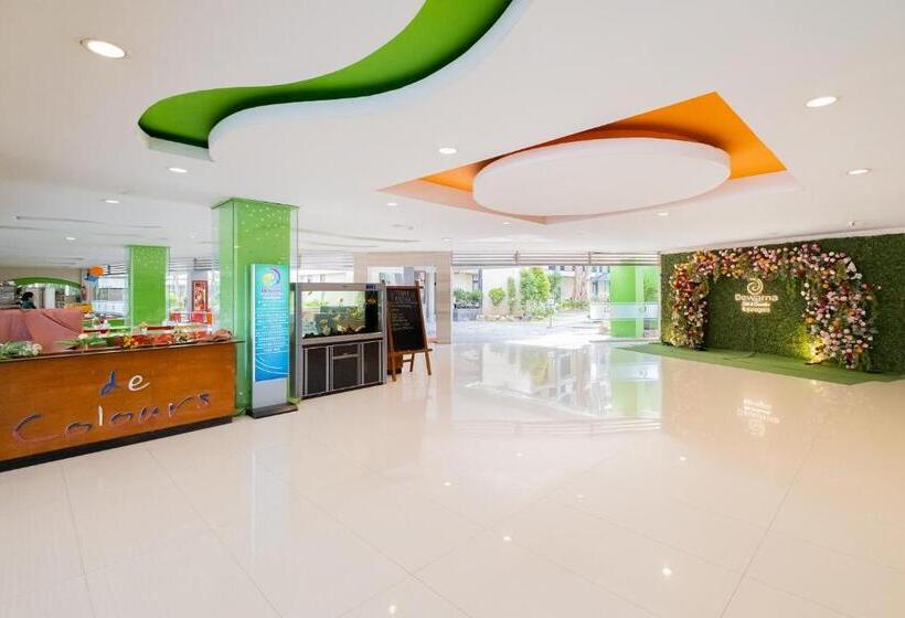 酒店 Reddoorz Premium @ Jalan Veteran Bojonegoro