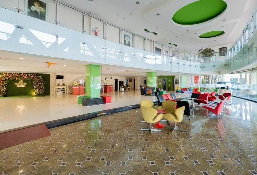 酒店 Reddoorz Premium @ Jalan Veteran Bojonegoro