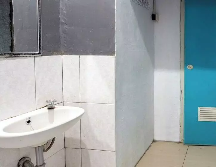 Hotelli Spot On 1055 Sakura Homestay Syariah