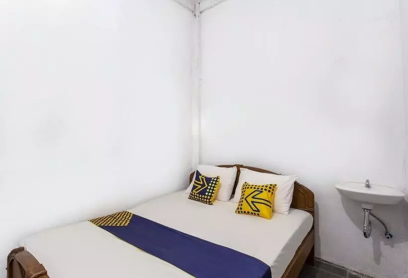 Hotelli Spot On 1055 Sakura Homestay Syariah