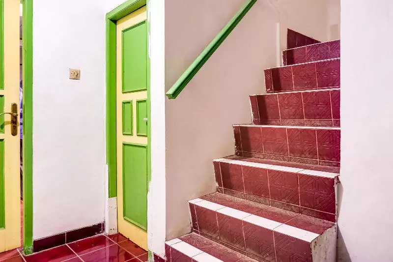 Hotelli Spot On 90046 Villa Anyelir Yustik Selabintana