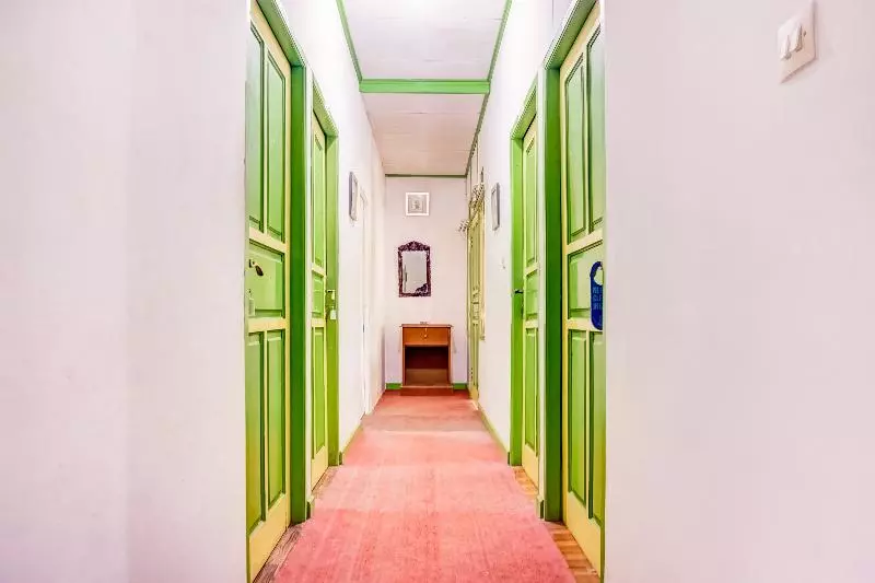 Hotelli Spot On 90046 Villa Anyelir Yustik Selabintana