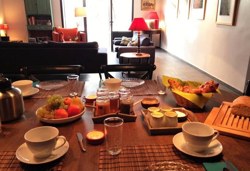 Отель Clos Des Aspres