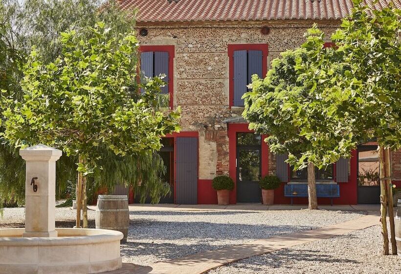 Отель Clos Des Aspres