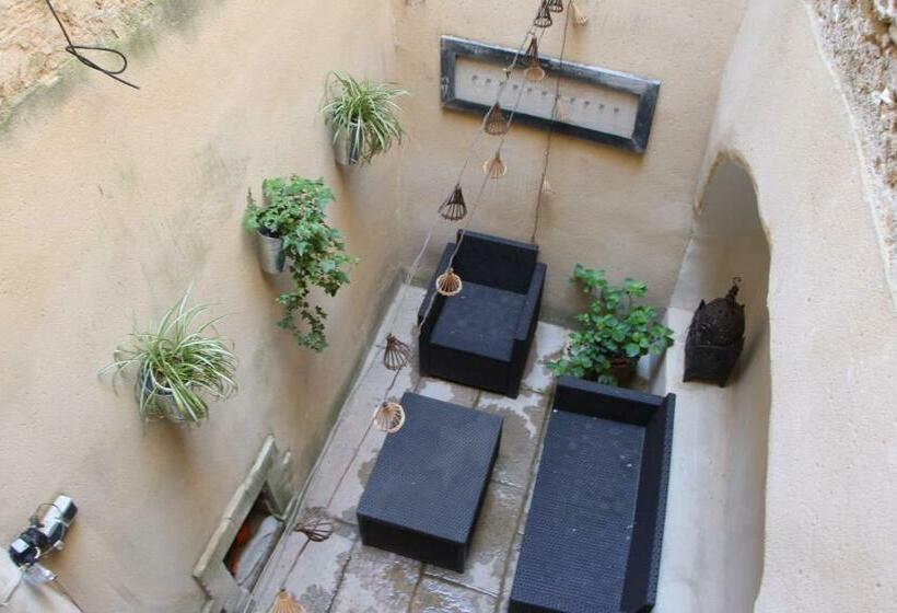 Отель Maison Anila