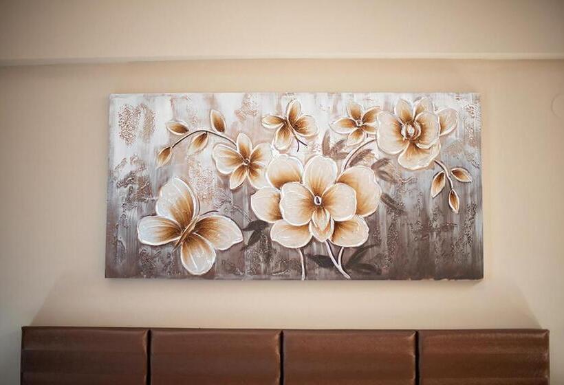 فندق Valery Apartments