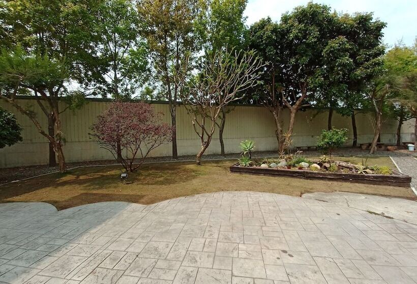 Mooninn Boutique Motel