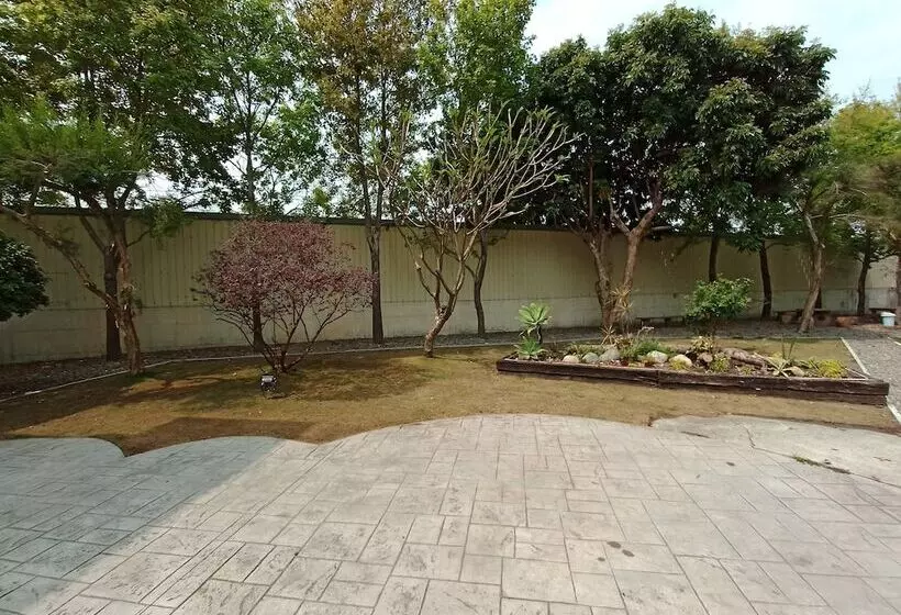 Mooninn Boutique Motel