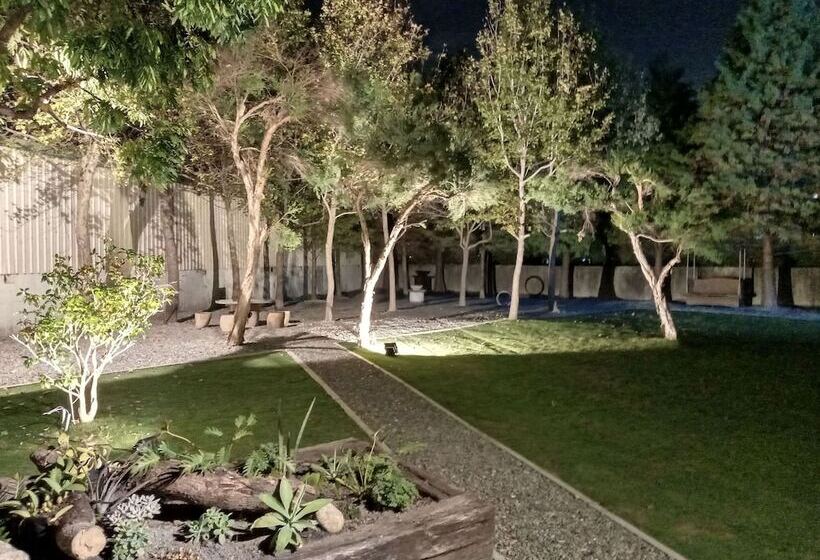 Mooninn Boutique Motel