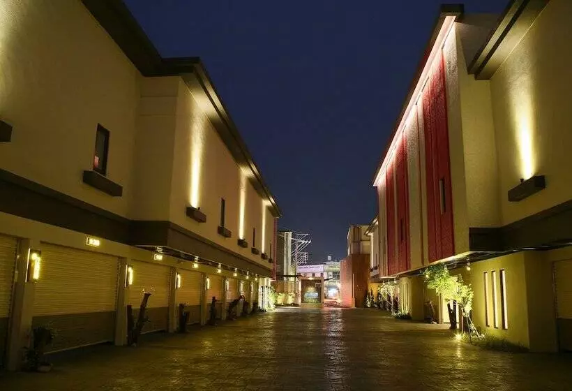 Mooninn Boutique Motel