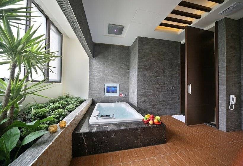 Mooninn Boutique Motel