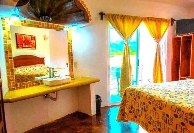 هتل Casa Maximiliano