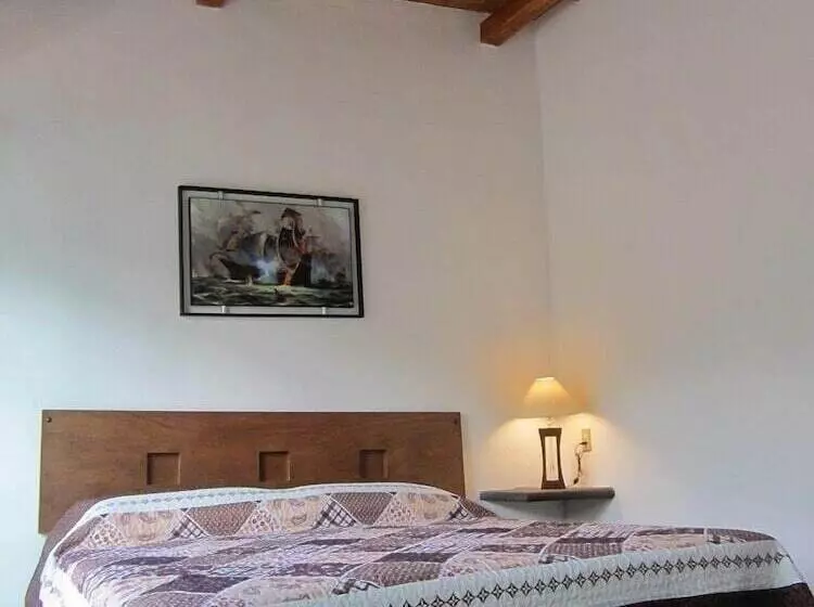 هتل Casa Maximiliano