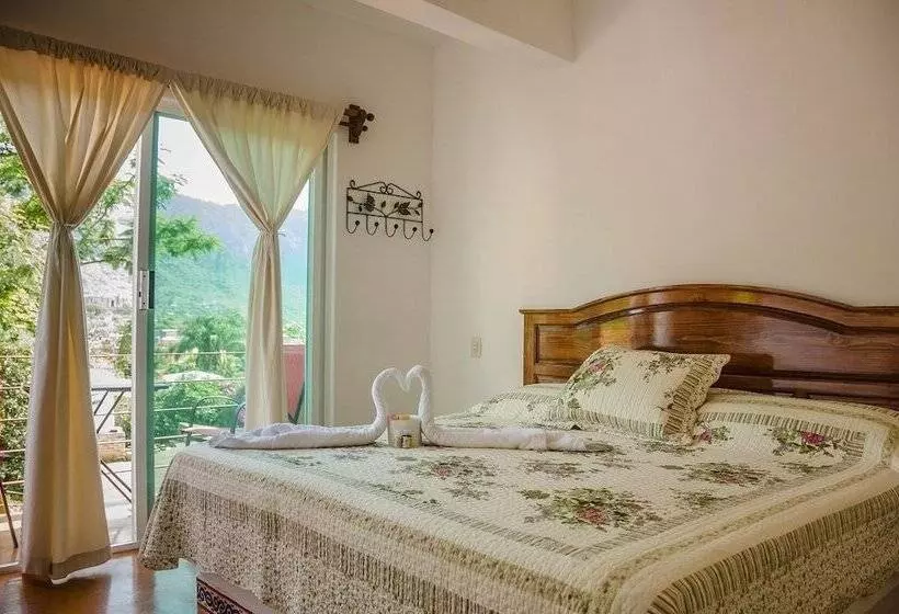 هتل Casa Maximiliano