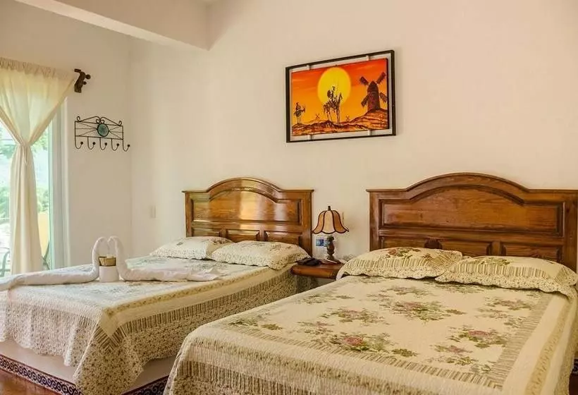 هتل Casa Maximiliano