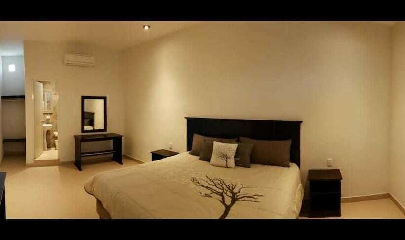 هتل Habitaciones Boulevard