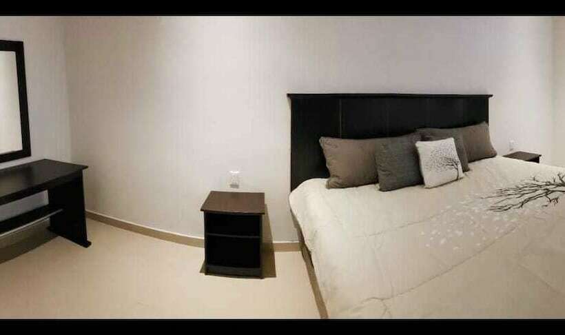 هتل Habitaciones Boulevard