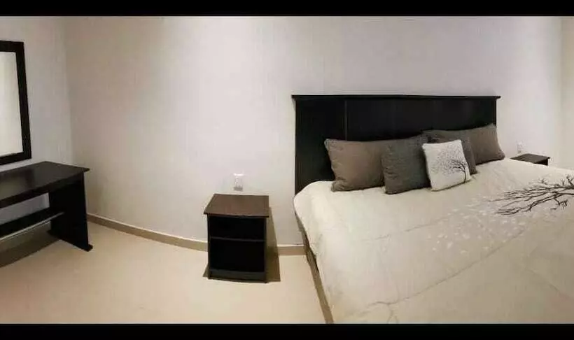 ホテル Habitaciones Boulevard