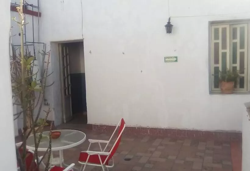 ホテル Hostal La Cruz Verde