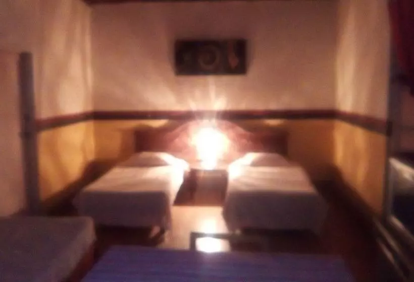 ホテル Hostal La Cruz Verde