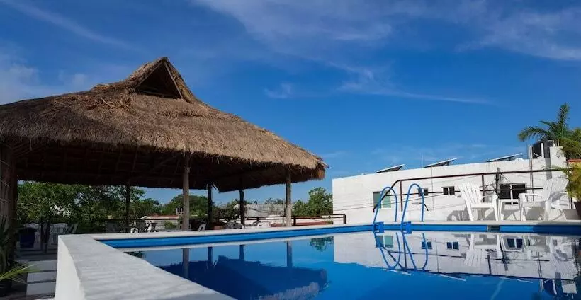 Hotelli Quinta Suites