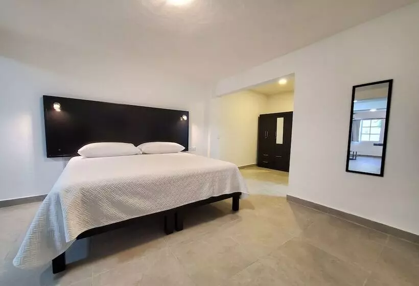Hotelli Quinta Suites