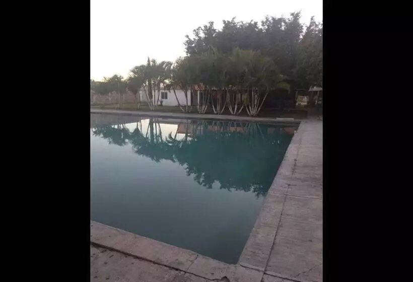 ペンション Room In Guest Room   Lodging And Tranquility