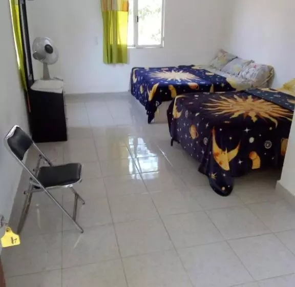 ペンション Room In Guest Room   Lodging And Tranquility