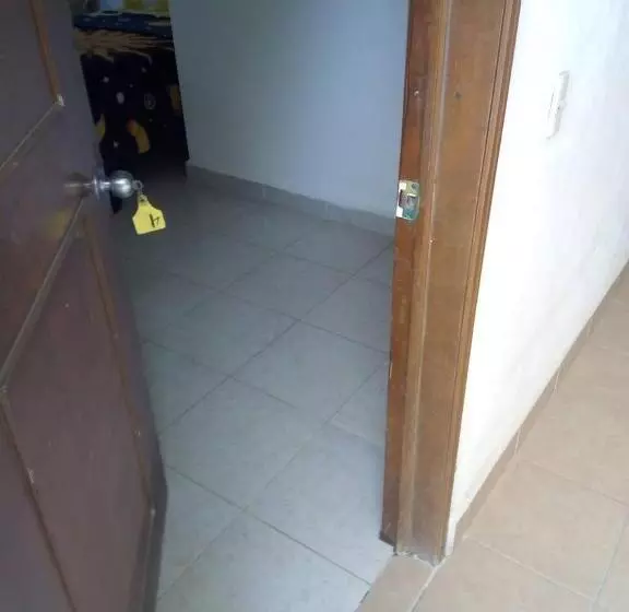 ペンション Room In Guest Room   Lodging And Tranquility