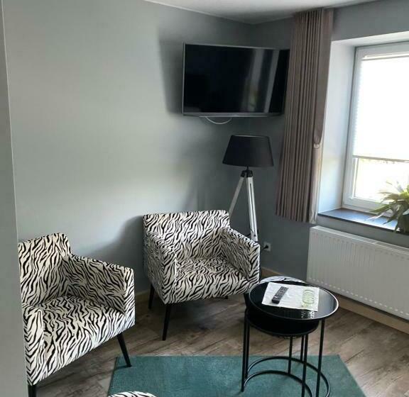 住宿加早餐 Waldhotel Am Jäger