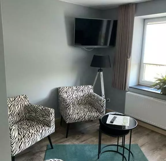 Aamiaismajoitus (B&B) Waldhotel Am Jäger