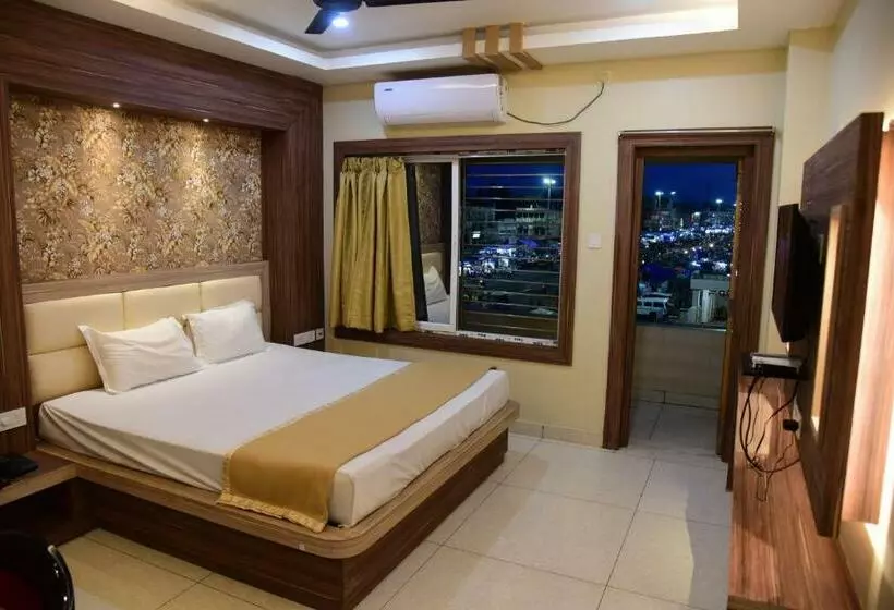 هتل Guru Estate